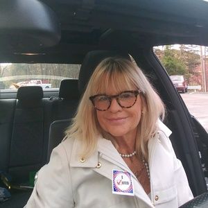 Meet your Posher, Mary jo